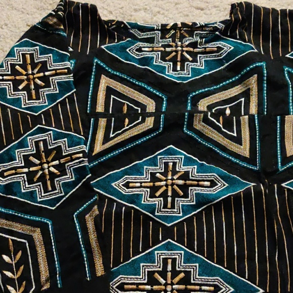 Top - Picture 2 of 4